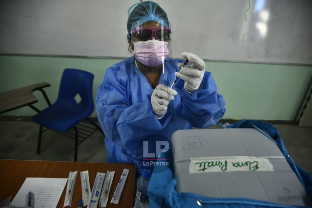 El 5 de abril continuará el proceso de vacunación de adultos mayores en Panamá